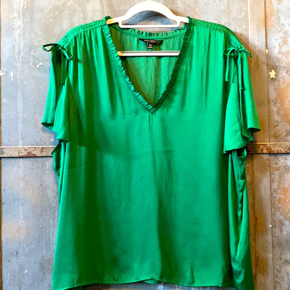 Banana Republic Green split sleeve blouse